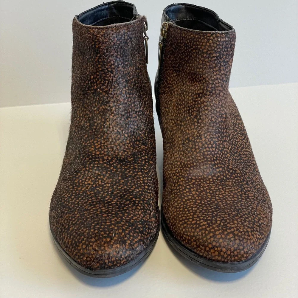 Clarks Women's Black Brown Animal Print‎ Leather Fur Ankle Booties Size 7